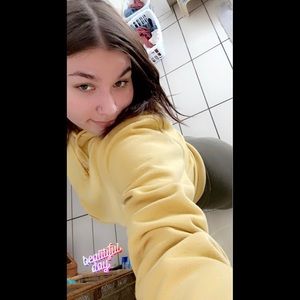 Meet your Posher, Alexandria